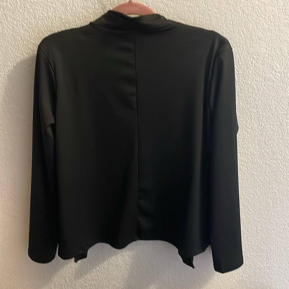 Blazer - Picture 2 of 3